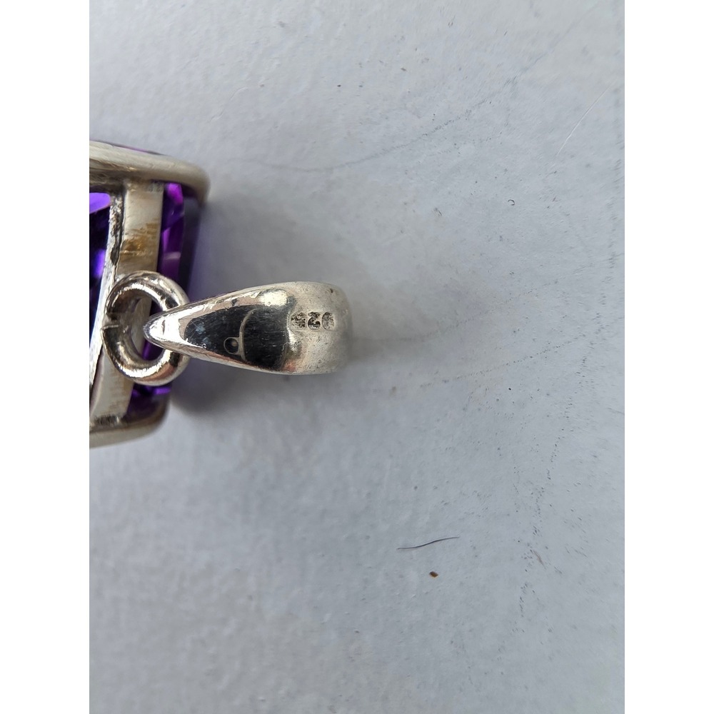 925 Sterling Silver Emerald Cut Purple Amethyst Glass Pendant 0.4oz - Picture 5 of 7
